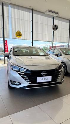 NISSAN VERSA 1.6 16V FLEX EXCLUSIVE XTRONIC NISSAN VERSA 1.6 16V FLEX EXCLUSIVE XTRONIC
